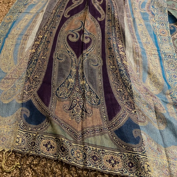 Ladies Scarf NWOT - Picture 2 of 3